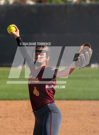 Thumbnail 3 in Esperanza @ Foothill photogallery.