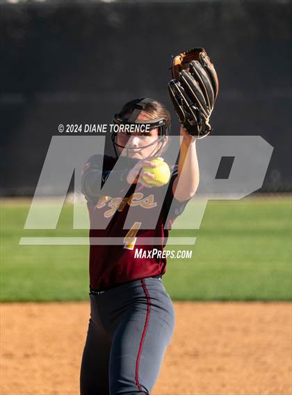 Thumbnail 1 in Esperanza @ Foothill photogallery.