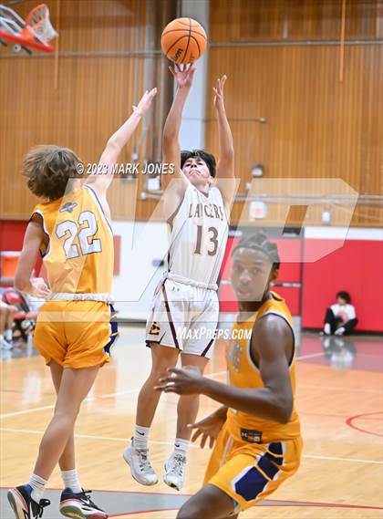 Thumbnail 2 in Salpointe Catholic vs. Sunrise Mountain (Phoenix Union Coyote Classic) photogallery.