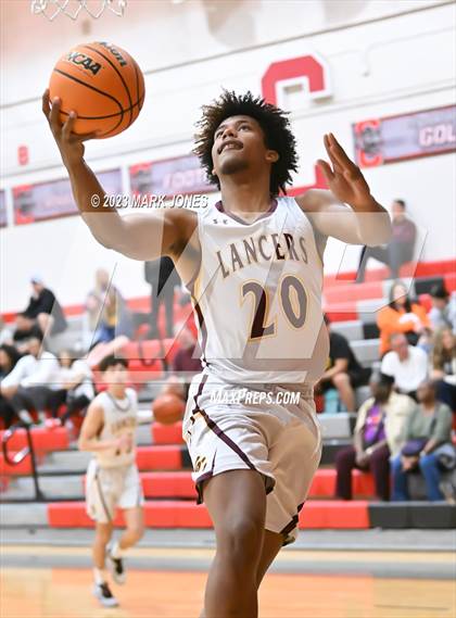 Thumbnail 3 in Salpointe Catholic vs. Sunrise Mountain (Phoenix Union Coyote Classic) photogallery.