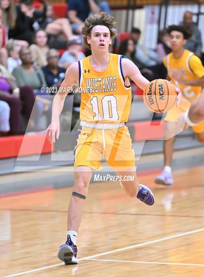 Thumbnail 3 in Salpointe Catholic vs. Sunrise Mountain (Phoenix Union Coyote Classic) photogallery.