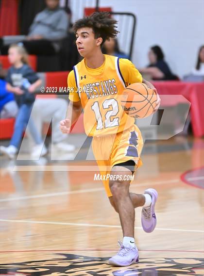 Thumbnail 2 in Salpointe Catholic vs. Sunrise Mountain (Phoenix Union Coyote Classic) photogallery.