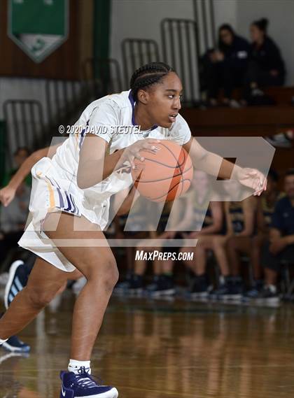 Thumbnail 3 in Bonita Vista vs. Lynwood (MLK Showcase) photogallery.