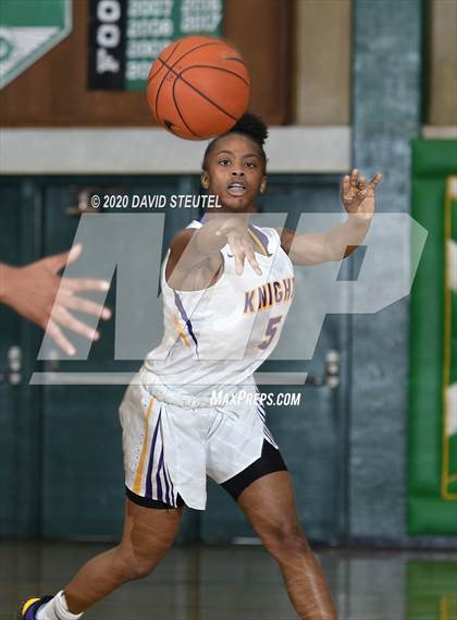 Thumbnail 2 in Bonita Vista vs. Lynwood (MLK Showcase) photogallery.