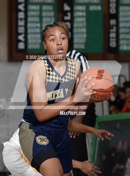 Thumbnail 2 in Bonita Vista vs. Lynwood (MLK Showcase) photogallery.