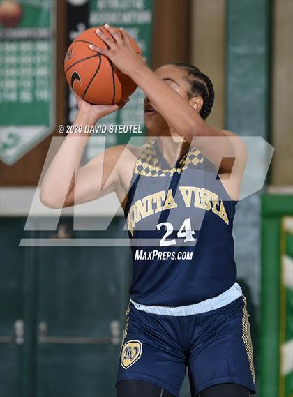 Thumbnail 1 in Bonita Vista vs. Lynwood (MLK Showcase) photogallery.
