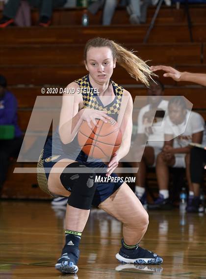 Thumbnail 1 in Bonita Vista vs. Lynwood (MLK Showcase) photogallery.