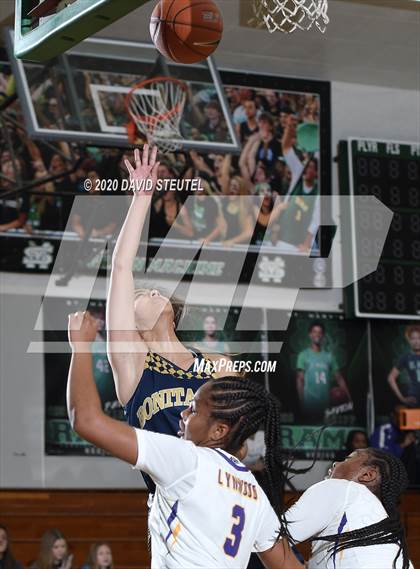 Thumbnail 3 in Bonita Vista vs. Lynwood (MLK Showcase) photogallery.