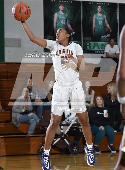 Thumbnail 3 in Bonita Vista vs. Lynwood (MLK Showcase) photogallery.