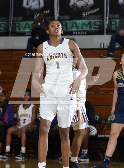 Thumbnail 3 in Bonita Vista vs. Lynwood (MLK Showcase) photogallery.
