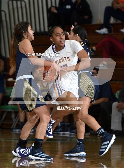 Thumbnail 2 in Bonita Vista vs. Lynwood (MLK Showcase) photogallery.