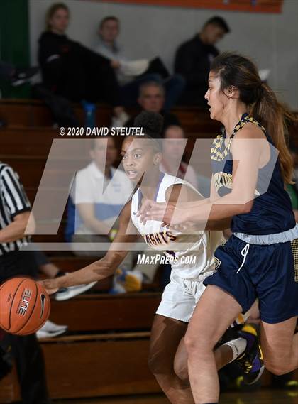 Thumbnail 1 in Bonita Vista vs. Lynwood (MLK Showcase) photogallery.