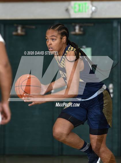 Thumbnail 1 in Bonita Vista vs. Lynwood (MLK Showcase) photogallery.