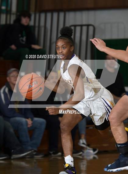 Thumbnail 3 in Bonita Vista vs. Lynwood (MLK Showcase) photogallery.