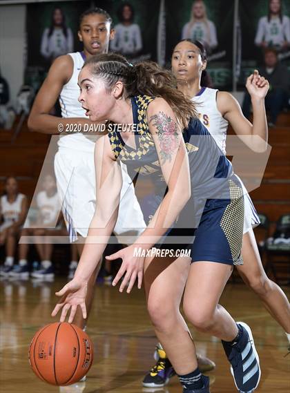 Thumbnail 3 in Bonita Vista vs. Lynwood (MLK Showcase) photogallery.