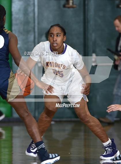 Thumbnail 1 in Bonita Vista vs. Lynwood (MLK Showcase) photogallery.