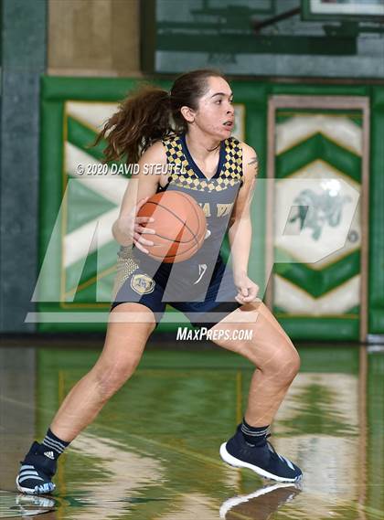 Thumbnail 2 in Bonita Vista vs. Lynwood (MLK Showcase) photogallery.