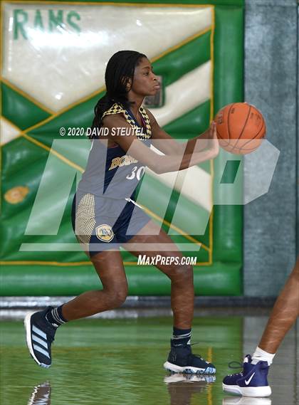 Thumbnail 2 in Bonita Vista vs. Lynwood (MLK Showcase) photogallery.