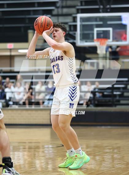 Thumbnail 1 in Huckabay vs Graford (UIL 1A Regional semi-final playoff) photogallery.