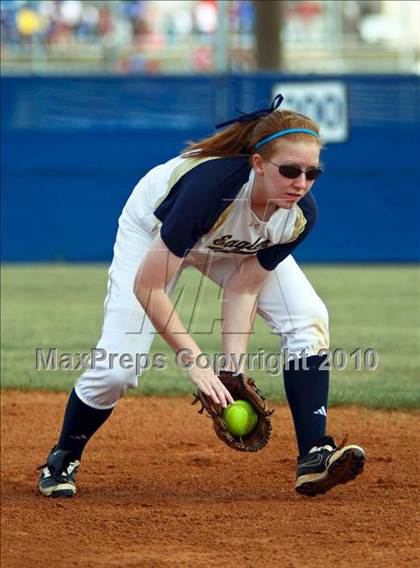 Thumbnail 2 in Second Baptist vs Fort Worth Christian (TAPPS 4A Semi Final) photogallery.