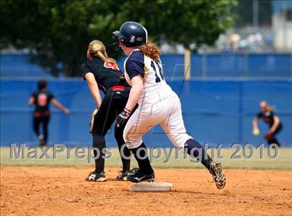 Thumbnail 3 in Second Baptist vs Fort Worth Christian (TAPPS 4A Semi Final) photogallery.