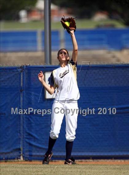 Thumbnail 3 in Second Baptist vs Fort Worth Christian (TAPPS 4A Semi Final) photogallery.