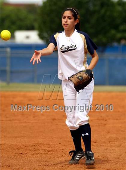 Thumbnail 3 in Second Baptist vs Fort Worth Christian (TAPPS 4A Semi Final) photogallery.