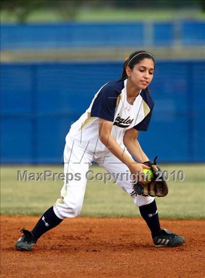 Thumbnail 3 in Second Baptist vs Fort Worth Christian (TAPPS 4A Semi Final) photogallery.