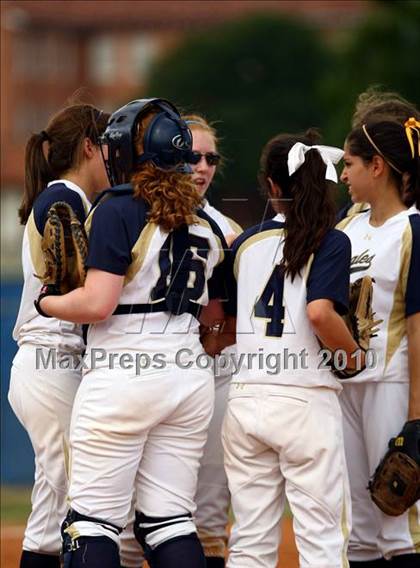 Thumbnail 3 in Second Baptist vs Fort Worth Christian (TAPPS 4A Semi Final) photogallery.