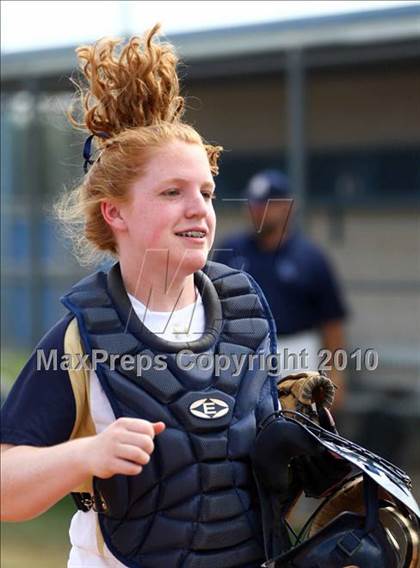 Thumbnail 2 in Second Baptist vs Fort Worth Christian (TAPPS 4A Semi Final) photogallery.