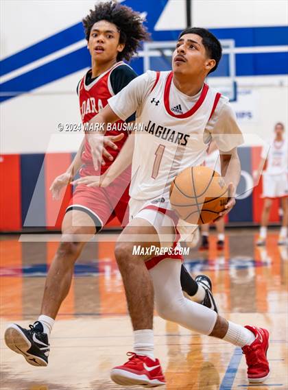 Thumbnail 2 in Segerstrom vs. Loara photogallery.