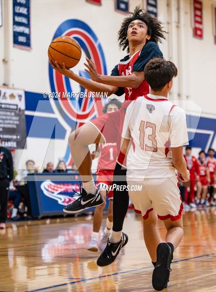 Thumbnail 1 in Segerstrom vs. Loara photogallery.