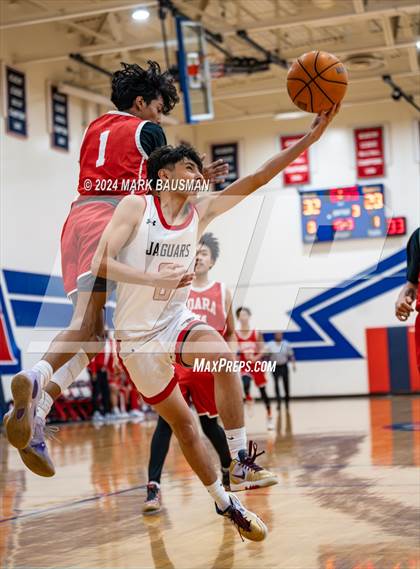 Thumbnail 3 in Segerstrom vs. Loara photogallery.