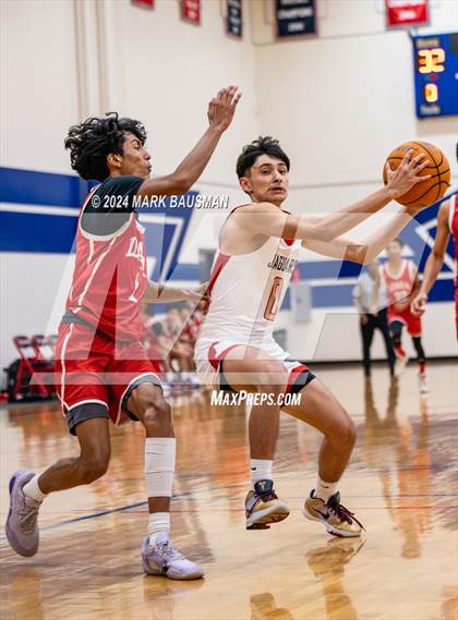 Thumbnail 3 in Segerstrom vs. Loara photogallery.