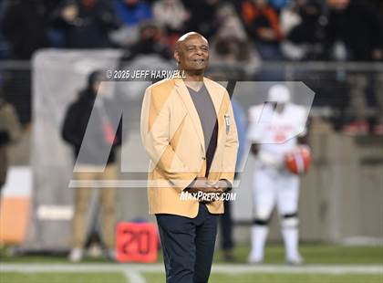 Thumbnail 1 in Olentangy Orange vs. St. Xavier (OHSAA Division 1 Final) photogallery.