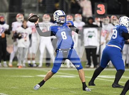 Thumbnail 2 in Olentangy Orange vs. St. Xavier (OHSAA Division 1 Final) photogallery.