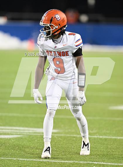 Thumbnail 1 in Olentangy Orange vs. St. Xavier (OHSAA Division 1 Final) photogallery.