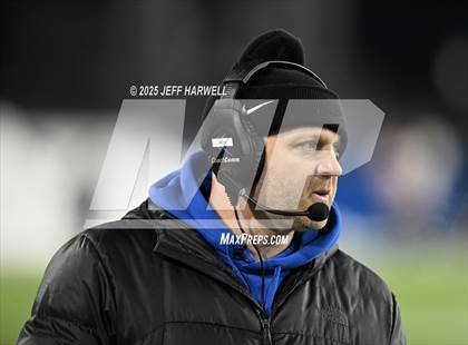 Thumbnail 3 in Olentangy Orange vs. St. Xavier (OHSAA Division 1 Final) photogallery.