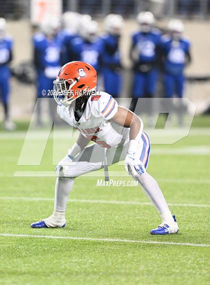 Thumbnail 3 in Olentangy Orange vs. St. Xavier (OHSAA Division 1 Final) photogallery.