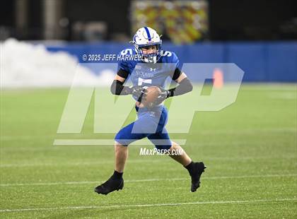 Thumbnail 1 in Olentangy Orange vs. St. Xavier (OHSAA Division 1 Final) photogallery.