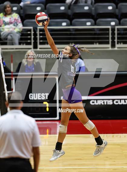Thumbnail 3 in Benjamin vs. D'Hanis (UIL 1A Semifinal) photogallery.