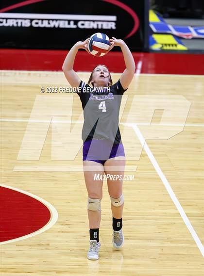 Thumbnail 3 in Benjamin vs. D'Hanis (UIL 1A Semifinal) photogallery.