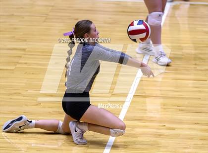 Thumbnail 3 in Benjamin vs. D'Hanis (UIL 1A Semifinal) photogallery.