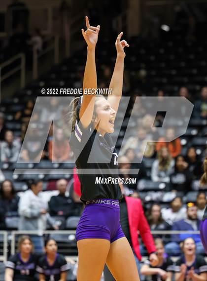 Thumbnail 2 in Benjamin vs. D'Hanis (UIL 1A Semifinal) photogallery.