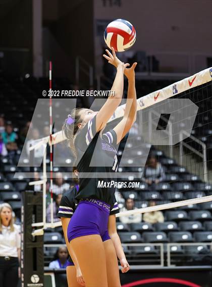 Thumbnail 3 in Benjamin vs. D'Hanis (UIL 1A Semifinal) photogallery.