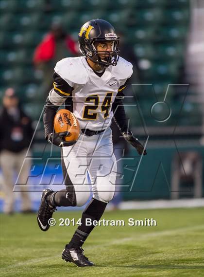 Thumbnail 2 in Henninger vs. Jamestown (NYSPHSAA Class AA Semifinal) photogallery.