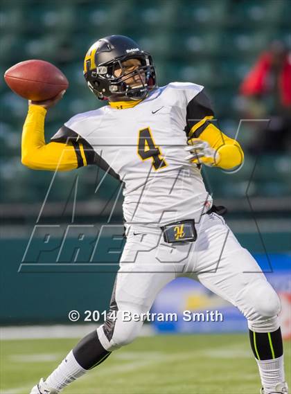 Thumbnail 1 in Henninger vs. Jamestown (NYSPHSAA Class AA Semifinal) photogallery.
