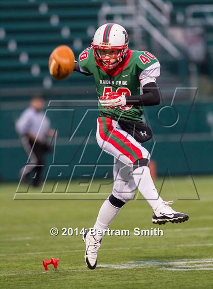 Thumbnail 2 in Henninger vs. Jamestown (NYSPHSAA Class AA Semifinal) photogallery.