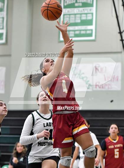 Thumbnail 2 in Rio Vista vs. Rodriguez (Steve Cauchi Ram Jam) photogallery.