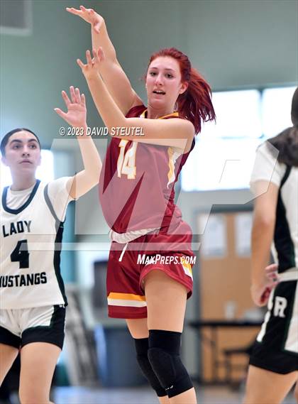 Thumbnail 2 in Rio Vista vs. Rodriguez (Steve Cauchi Ram Jam) photogallery.